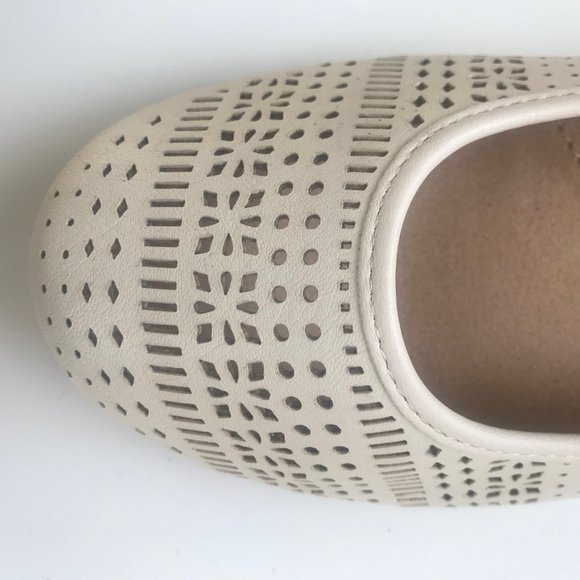 Croft & Barrow NWT Flats - Picture 5 of 5